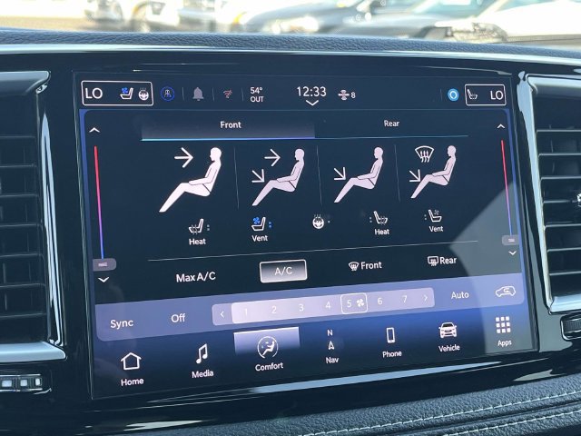 Used 2025 Chrysler Pacifica Limited FWD image 39