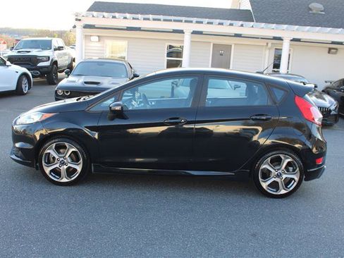 Used 2017 Ford Fiesta ST image 5