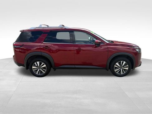 Certified 2025 Nissan Pathfinder SL AWD/4WD image 14