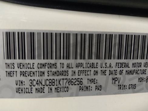 Used 2019 Jeep Compass Latitude w/ Popular Equipment Group FWD image 33