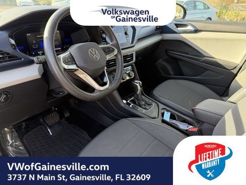 Certified 2023 Volkswagen Taos SE image 19