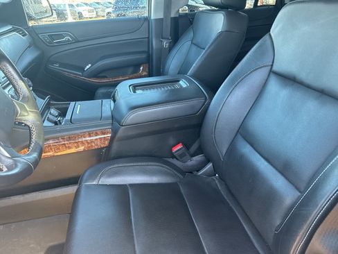 Used 2020 Chevrolet Tahoe Premier w/ Premier 6.2L Value Package image 24