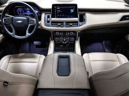 Used 2023 Chevrolet Suburban Premier w/ Premium Package 2 image 25