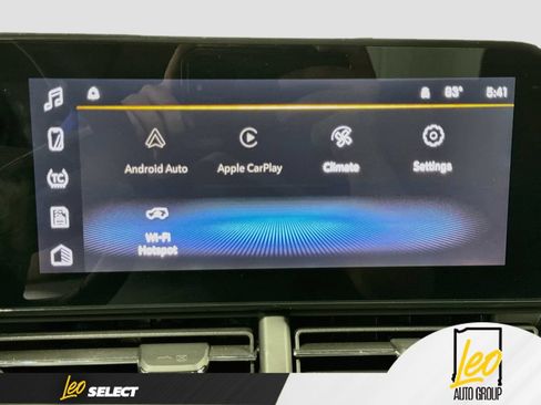 Used 2025 Chevrolet Trax RS w/ Sunroof Package FWD image 17