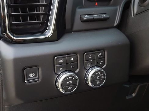 New 2026 GMC Sierra 2500 Denali w/ Denali Reserve Package image 8