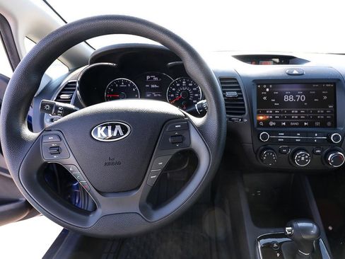 Used 2017 Kia Forte LX FWD image 13