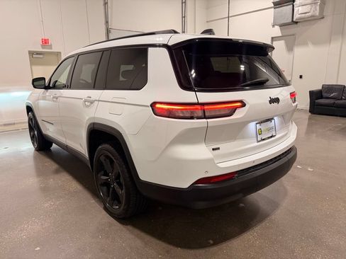 Used 2021 Jeep Grand Cherokee L Laredo RWD image 7