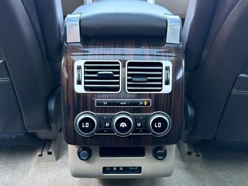 Used 2015 Land Rover Range Rover Autobiography image 28