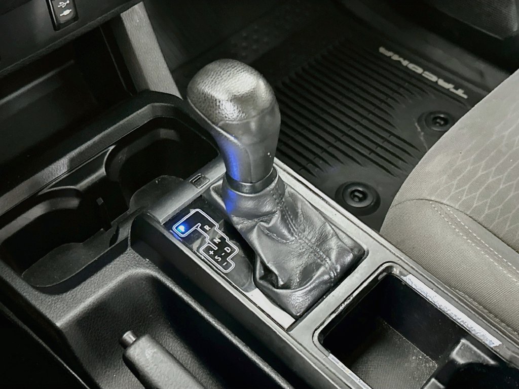 Used 2019 Toyota Tacoma SR w/ SR Convenience Package RWD image 18