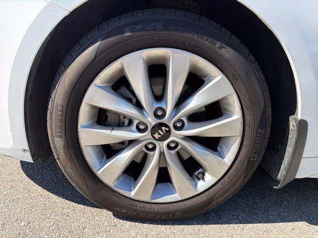 Used 2018 Kia Optima LX w/ 17" Alloy Wheels Package FWD image 20