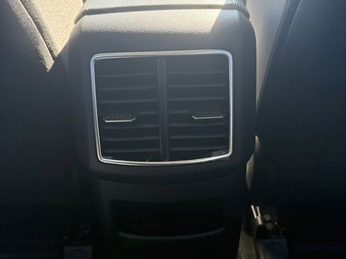 Used 2023 Kia Sportage LX image 16