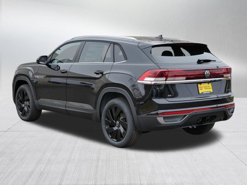 New 2026 Volkswagen Atlas Cross Sport SE image 3