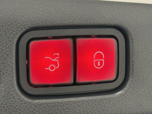 Certified 2025 Mercedes-Benz E 350 Sedan image 21