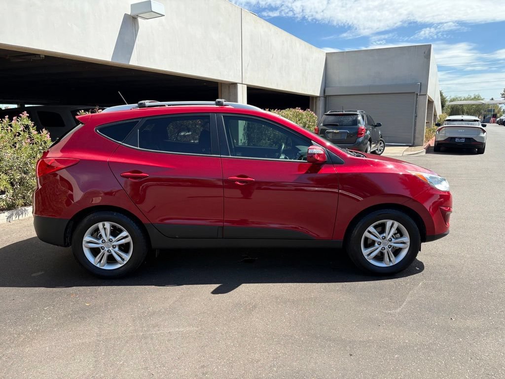 Used 2012 Hyundai Tucson GLS FWD image 4