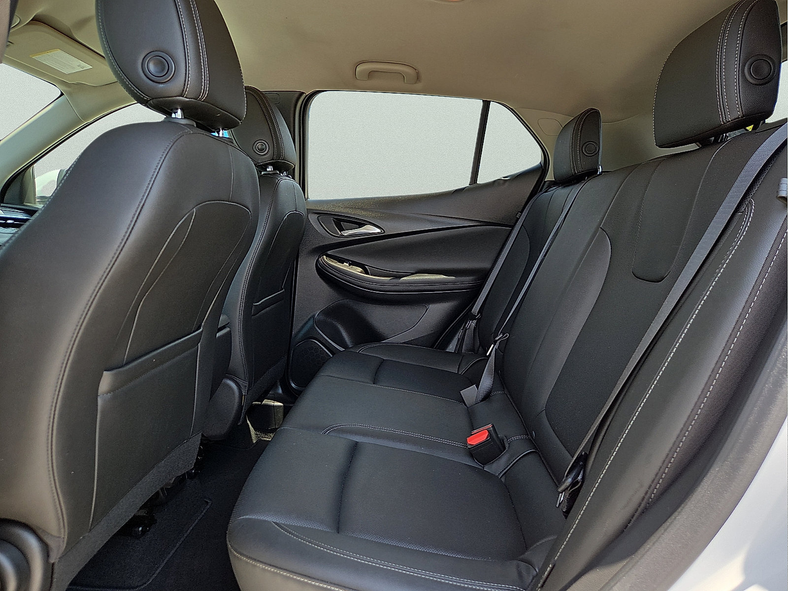 Certified 2024 Buick Encore GX Sport Touring FWD image 10