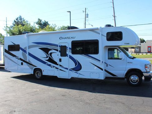 Used 2022 Ford E-450 and Econoline 450 Super Duty w/ Motorhome Prep Package image 50