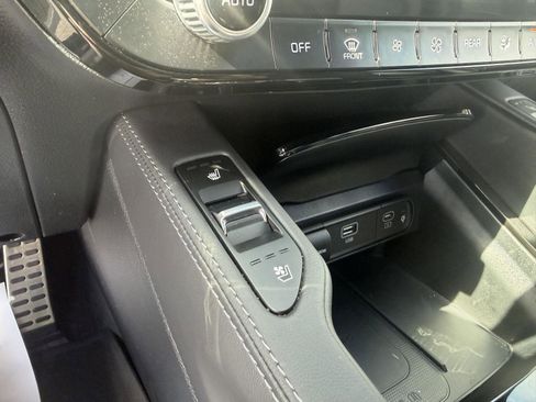 Used 2023 Kia Telluride SX X-Line image 29