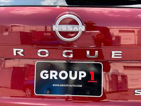 Used 2023 Nissan Rogue SV AWD/4WD image 30