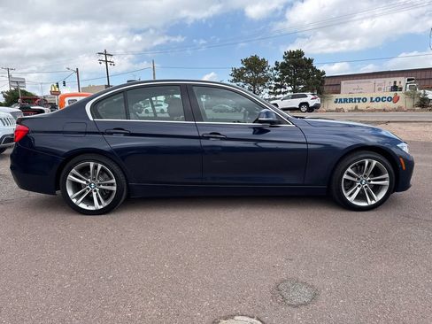 Used 2017 BMW 330i xDrive Sedan AWD/4WD image 7