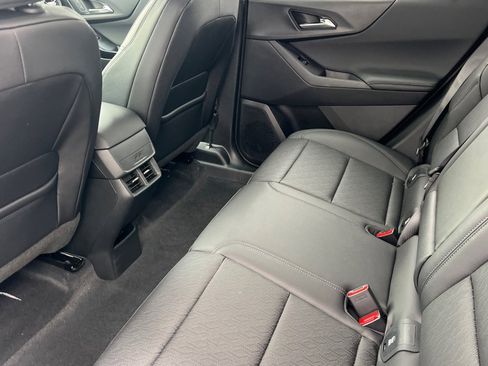 New 2026 Chevrolet Equinox LT w/ Convenience Package II image 9