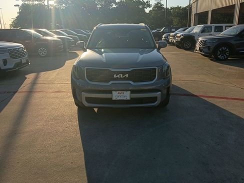 Used 2025 Kia Telluride S FWD image 5