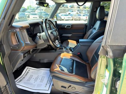 Used 2023 Ford Bronco Outer Banks w/ Sasquatch Package AWD/4WD image 13