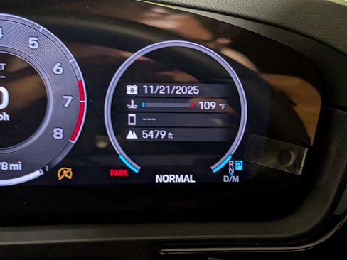 Used 2025 Porsche Cayenne image 35