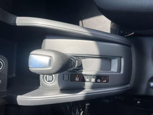 New 2025 Nissan Kicks Play S image 29