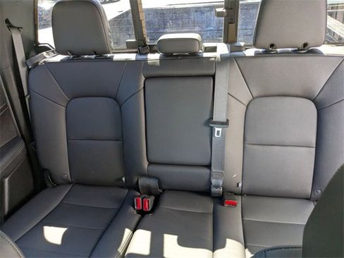 Used 2024 Chevrolet Colorado LT w/ LT Convenience Package III image 31