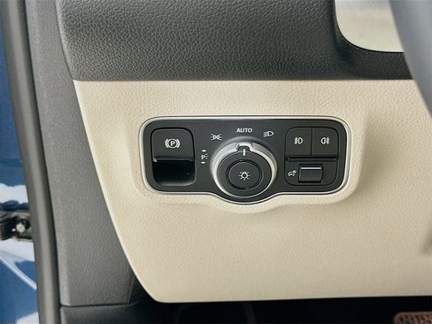 Certified 2023 Mercedes-Benz GLB 250 image 11