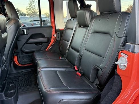 Used 2023 Jeep Wrangler Unlimited Rubicon w/ Cold Weather Group image 27