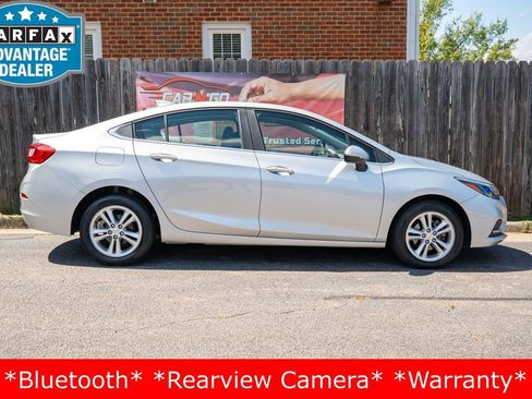 Used 2018 Chevrolet Cruze LT w/ Convenience Package image 5