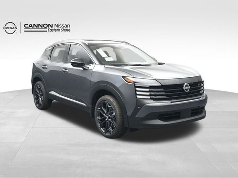 New 2026 Nissan Kicks SR w/ SR Premium Package FWD image 3