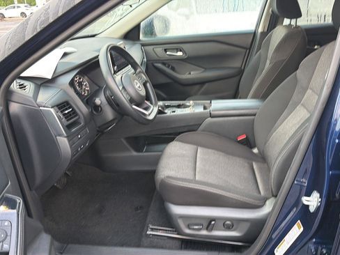 Used 2024 Nissan Rogue SV FWD image 10