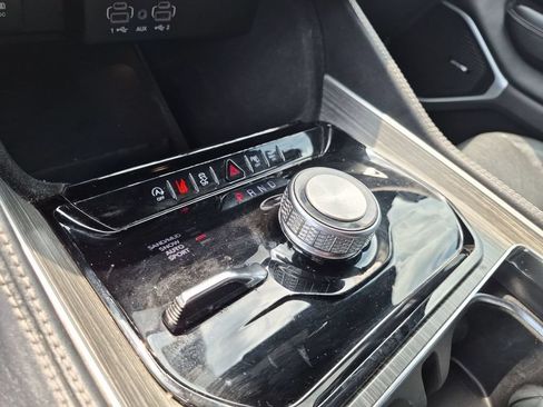 Used 2024 Jeep Wagoneer Series II AWD/4WD image 27