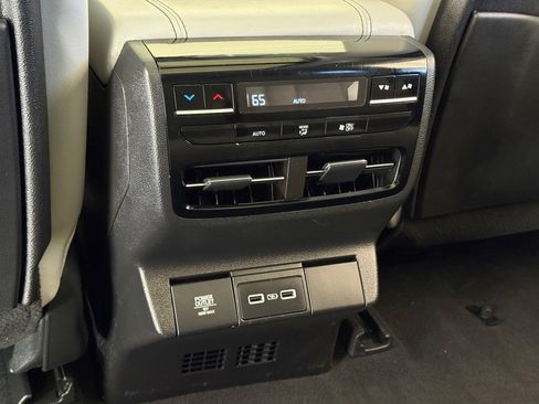 Used 2023 Acura MDX FWD w/ Technology Package image 21