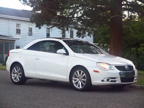 Used 2008 Volkswagen Eos 2.0T FWD image 6