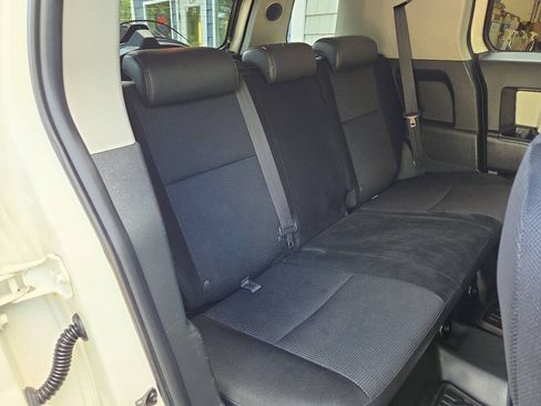 Used 2008 Toyota FJ Cruiser 4WD image 30