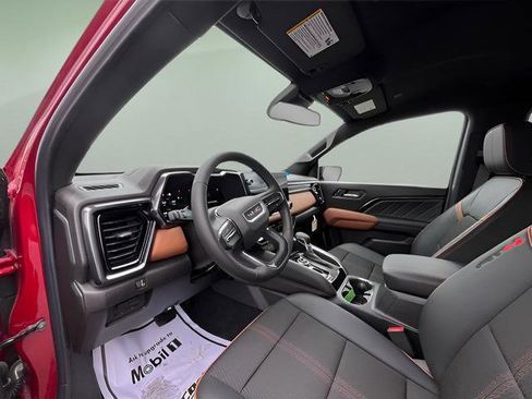 New 2026 GMC Canyon AT4 AWD/4WD image 13