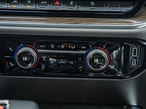 Used 2023 Chevrolet Silverado 1500 RST image 30