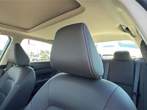 Used 2025 Nissan Altima 2.5 SL image 22