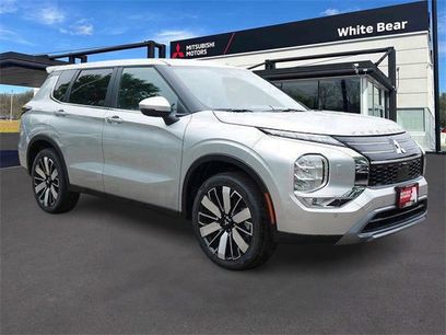 New 2025 Mitsubishi Outlander SE