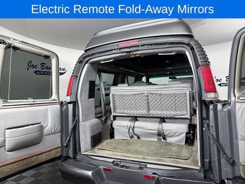 Used 2000 Chevrolet Express 1500 RWD image 17