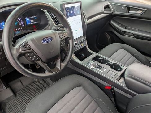 Used 2022 Ford Edge SE image 19