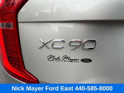 Used 2018 Volvo XC90 T6 Momentum w/ Convenience Package image 29