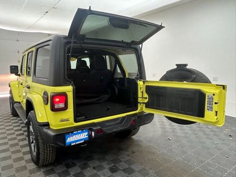 Used 2022 Jeep Wrangler Unlimited Sahara w/ Cold Weather Group image 14