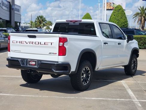 Used 2024 Chevrolet Silverado 1500 ZR2 w/ Technology Package AWD/4WD image 7