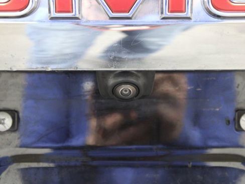 Used 2024 GMC Yukon XL SLT w/ SLT Luxury Package image 39