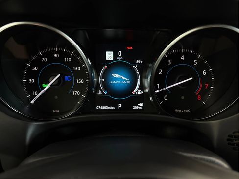 Used 2019 Jaguar F-PACE Premium AWD/4WD image 23
