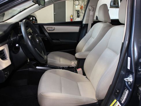 Used 2016 Toyota Corolla LE image 18